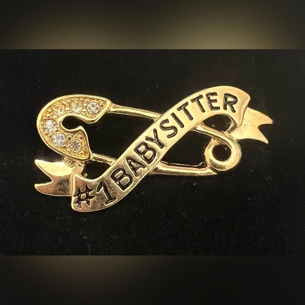 Vintage Avon #1 Babysitter Tac Pin Brooch w/ Rhinestones Gold Tone with box - Picture 1 of 7